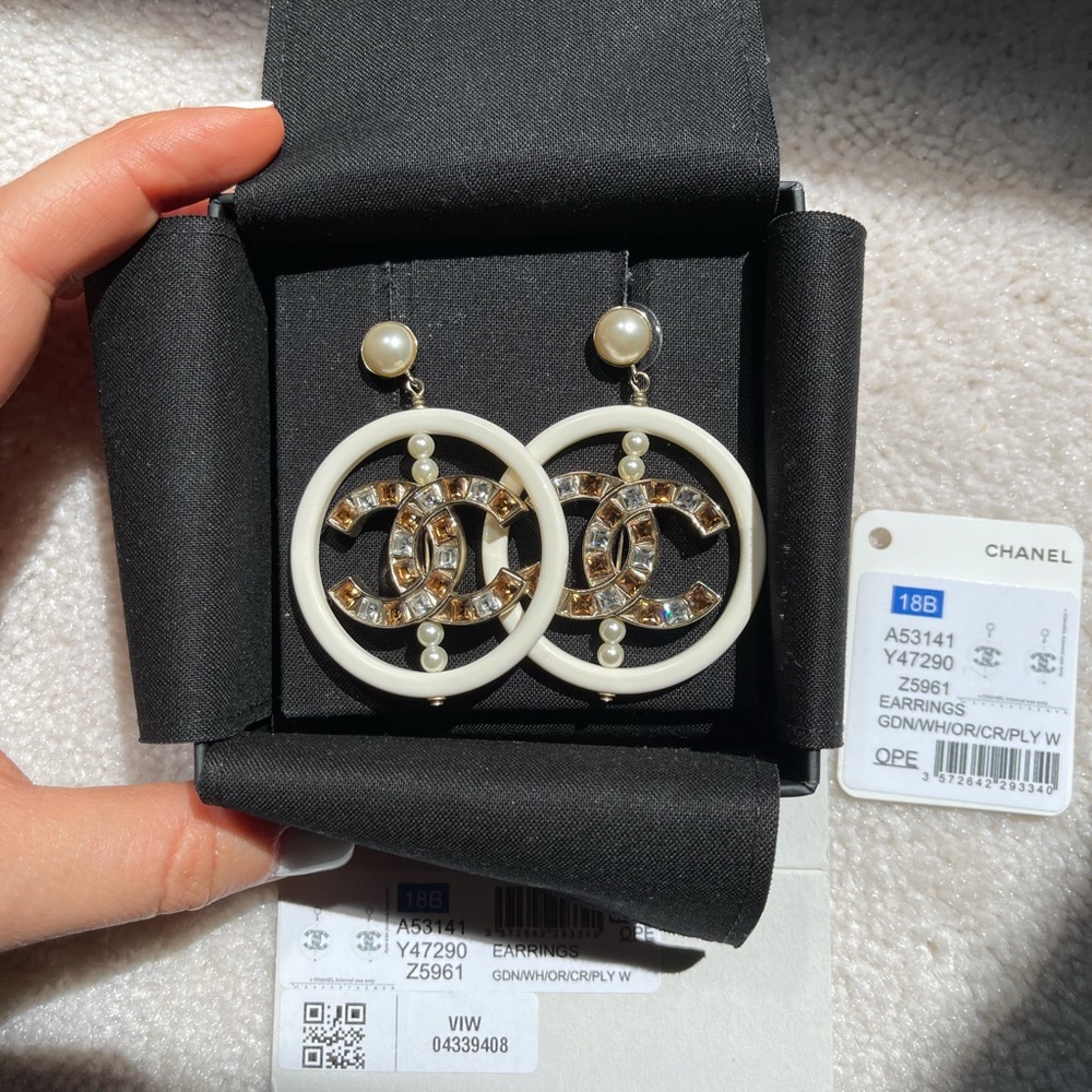 Chanel Crystal CC pearl hoop earrings 18B